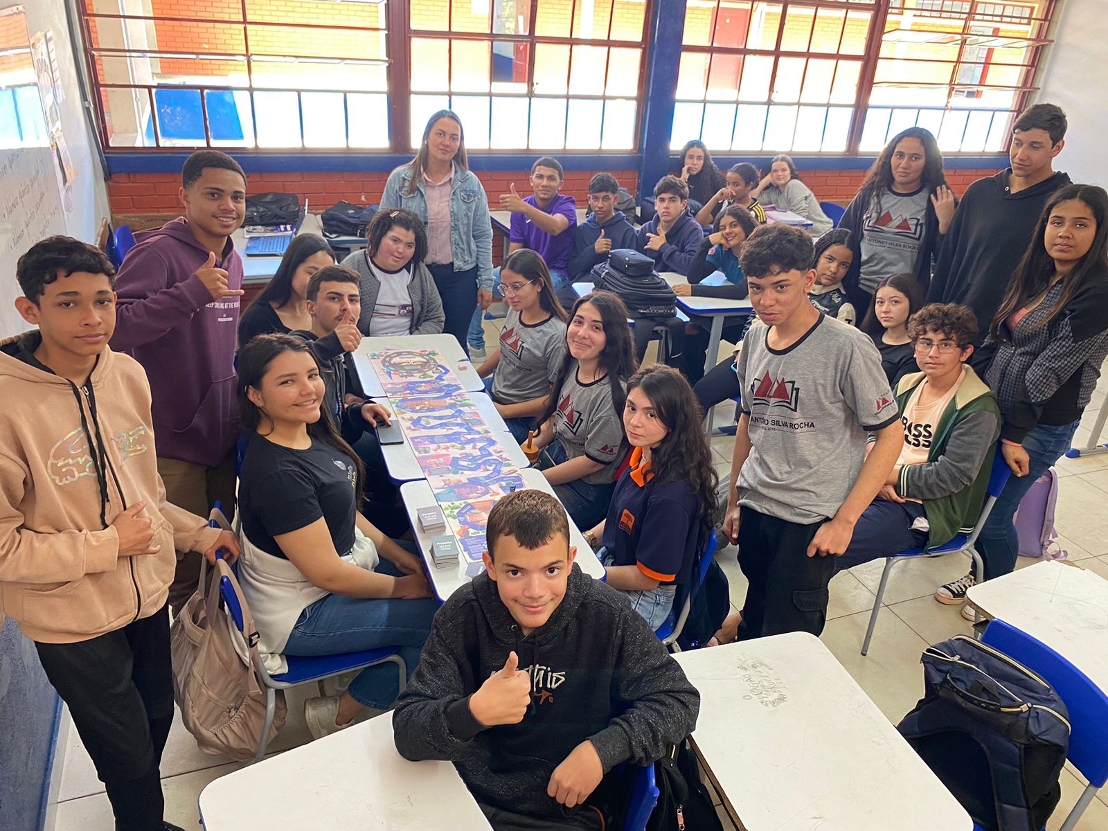 Luísa Rodrigues, Jovem Senadora, multiplica aprendizado sobre o legislativo Brasileiro e leva a experiência de Brasília para a sala de aula em Vila Nova